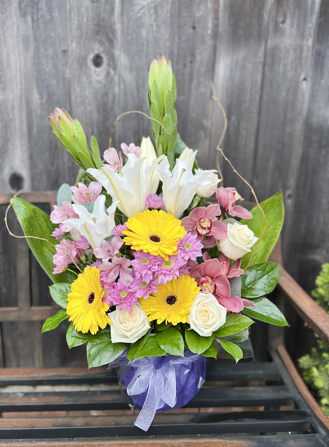 Seasonal Arrangement | A17