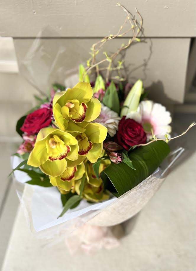 Hand Tied Bouquet | B17