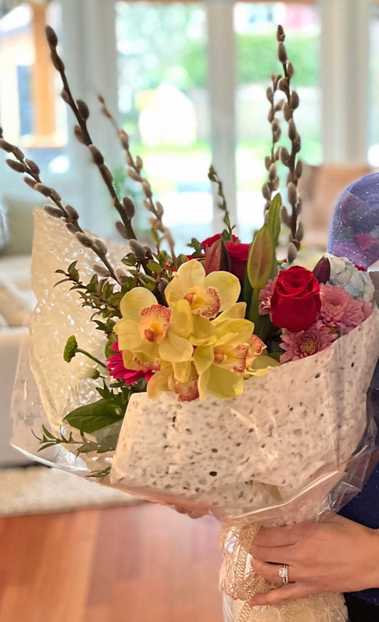 Seasonal Hand Tied Bouquet | B01